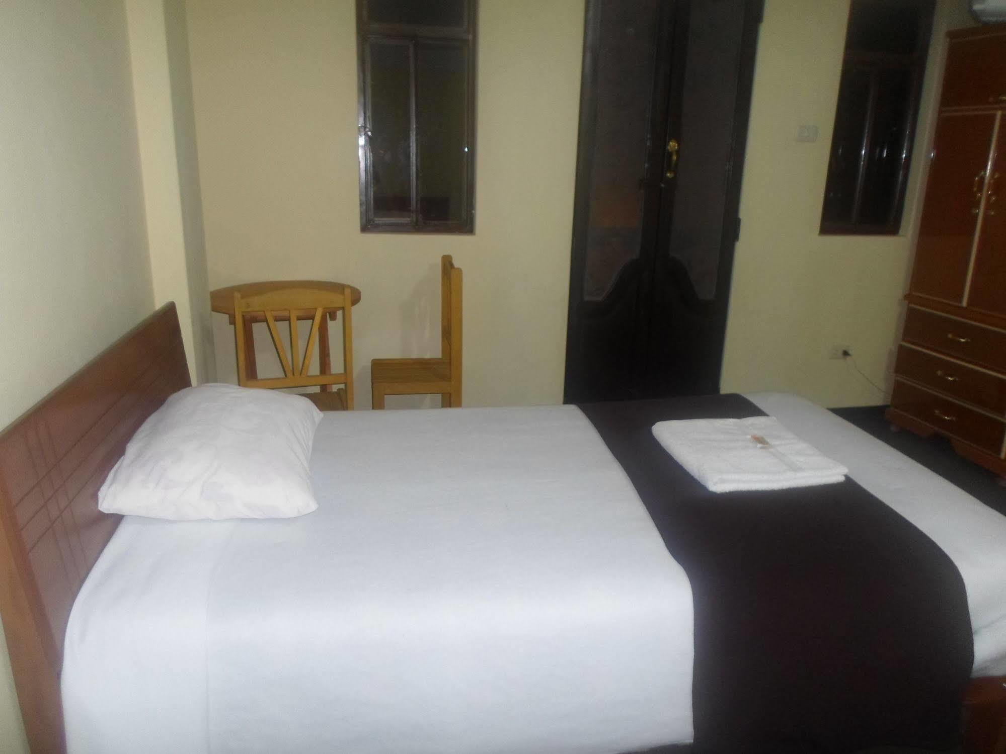 Hostal Casa Del Montanista Huaraz  Buitenkant foto